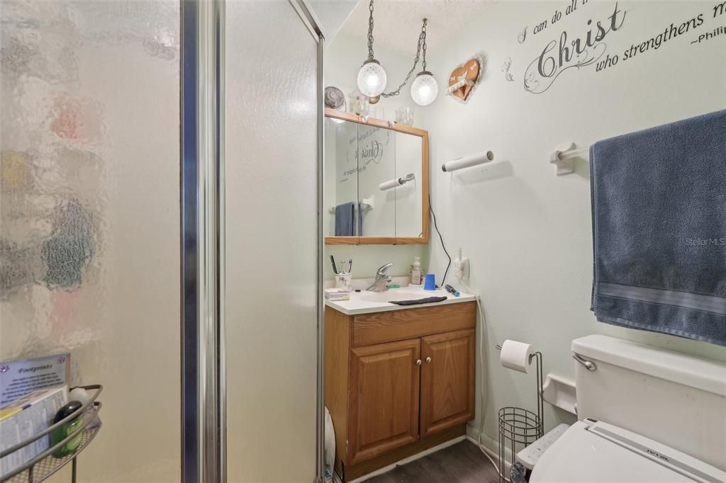 На продажу: $199,900 (2 спален, 2 ванн, 1372 Квадратных фут)