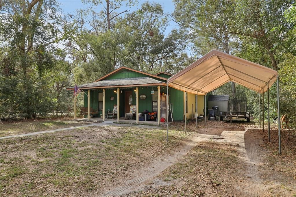 На продажу: $199,900 (2 спален, 2 ванн, 1372 Квадратных фут)