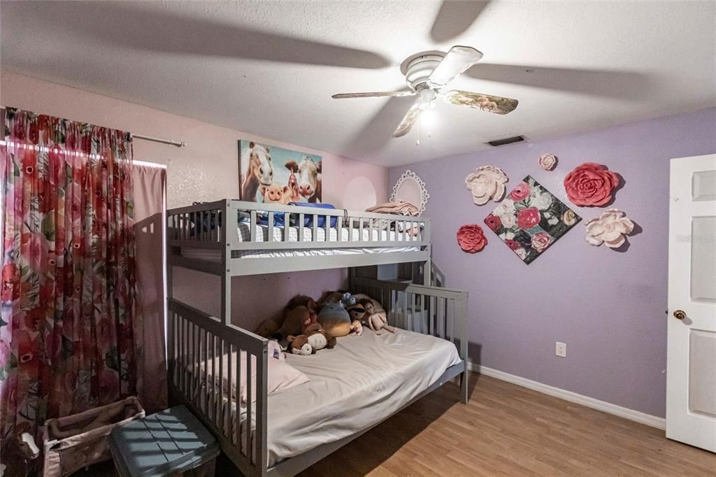 En Venta: $840,000 (4 camas, 2 baños, 1736 Pies cuadrados)