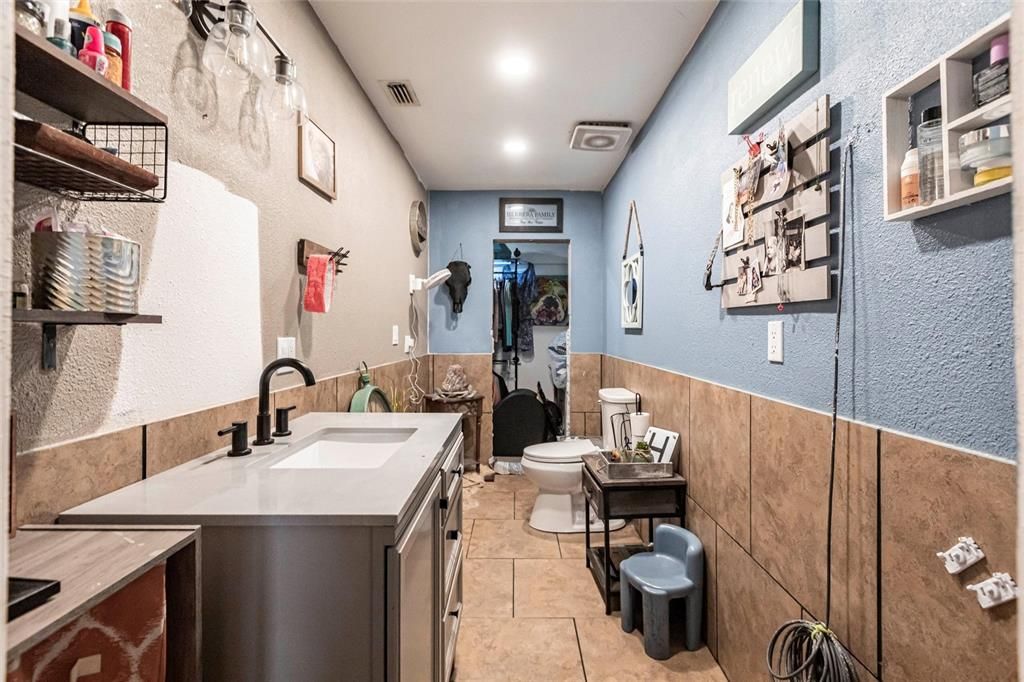 En Venta: $840,000 (4 camas, 2 baños, 1736 Pies cuadrados)