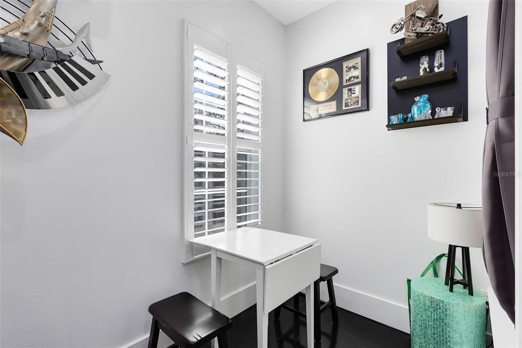 For Sale: $1,215,000 (6 beds, 0 baths, 2284 Square Feet)