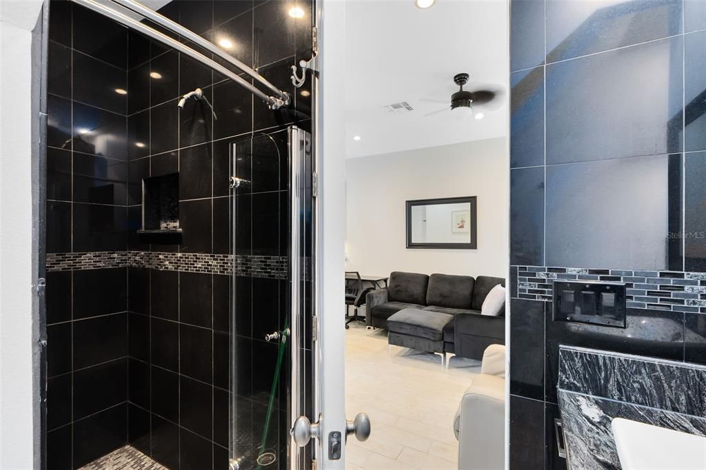 For Sale: $1,215,000 (6 beds, 0 baths, 2284 Square Feet)