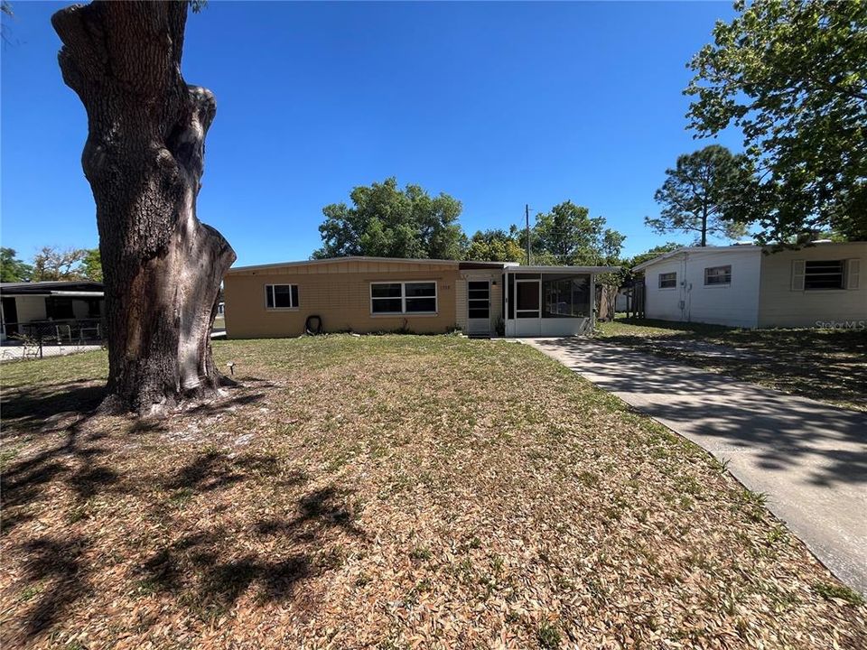 Vendido Recientemente: $240,000 (2 camas, 1 baños, 851 Pies cuadrados)