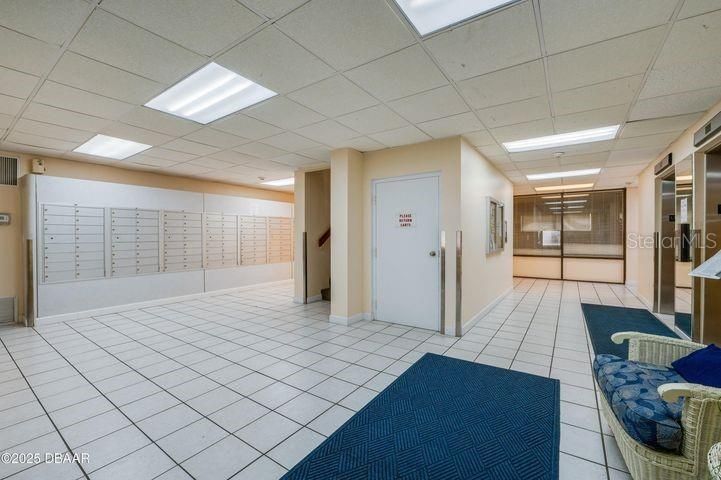 For Sale: $399,000 (2 beds, 2 baths, 1300 Square Feet)