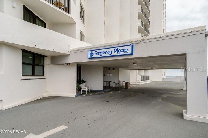 For Sale: $399,000 (2 beds, 2 baths, 1300 Square Feet)