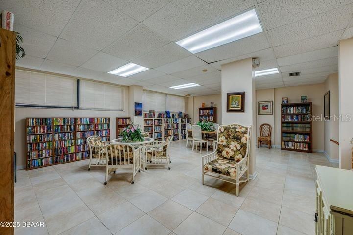 For Sale: $399,000 (2 beds, 2 baths, 1300 Square Feet)