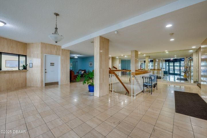 For Sale: $399,000 (2 beds, 2 baths, 1300 Square Feet)