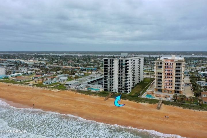 For Sale: $399,000 (2 beds, 2 baths, 1300 Square Feet)