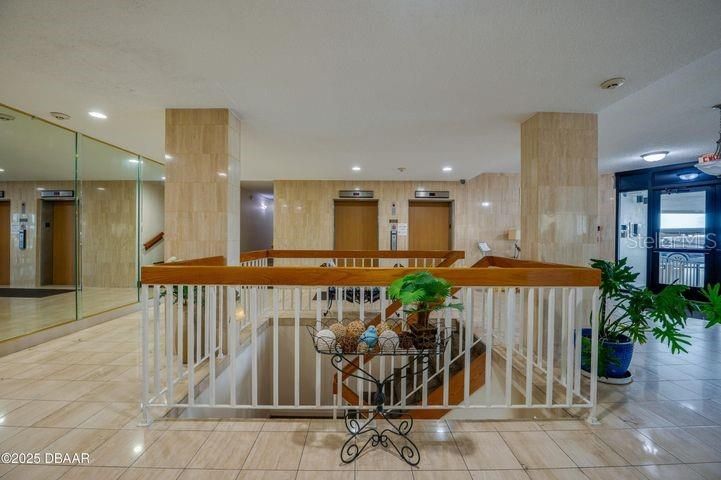 For Sale: $399,000 (2 beds, 2 baths, 1300 Square Feet)