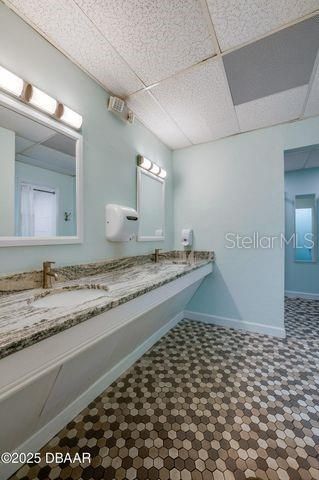 For Sale: $399,000 (2 beds, 2 baths, 1300 Square Feet)