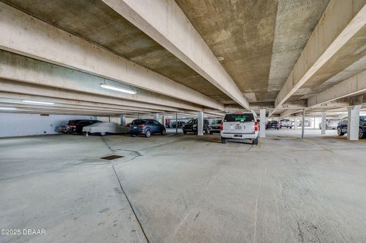 For Sale: $399,000 (2 beds, 2 baths, 1300 Square Feet)