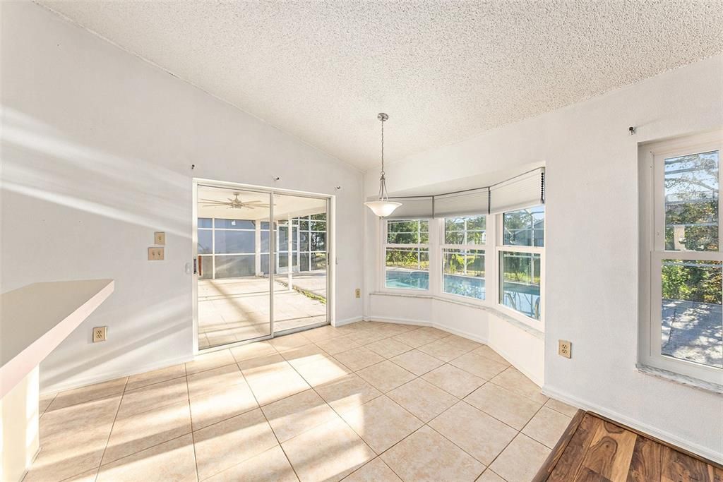 For Sale: $309,000 (2 beds, 2 baths, 1668 Square Feet)