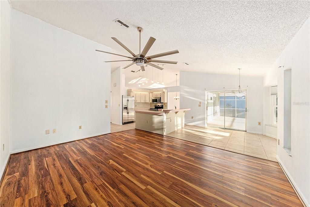 For Sale: $309,000 (2 beds, 2 baths, 1668 Square Feet)