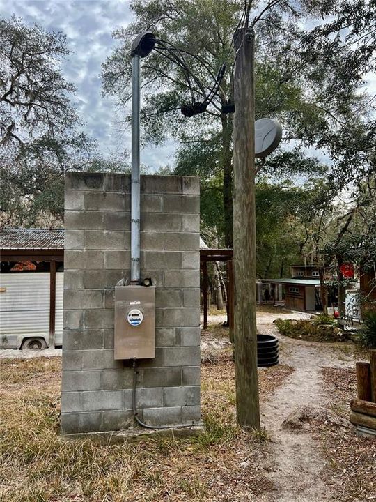 待售: $979,000 (39.67 acres)