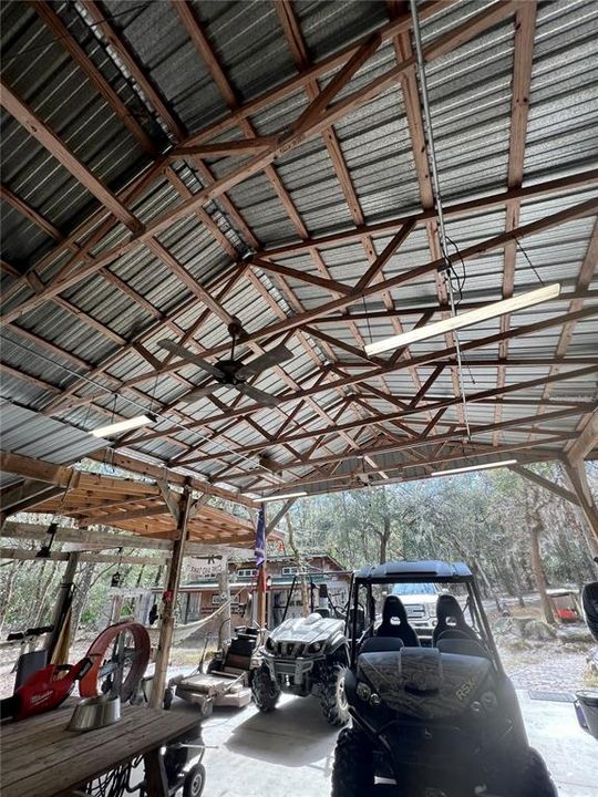 待售: $979,000 (39.67 acres)