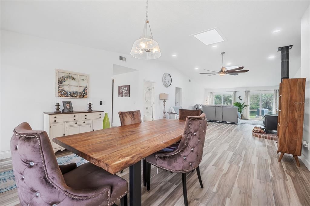 На продажу: $520,000 (4 спален, 3 ванн, 2721 Квадратных фут)