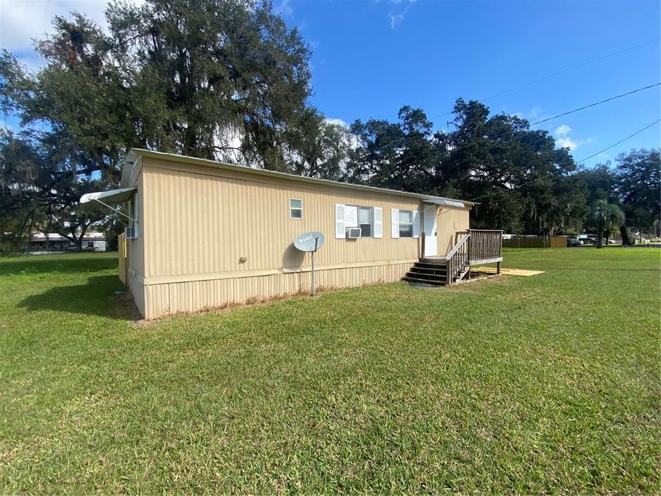 Recently Rented: $1,325 (2 beds, 1 baths, 650 Square Feet)