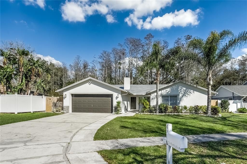 Недавно продано: $575,000 (4 спален, 2 ванн, 1947 Квадратных фут)