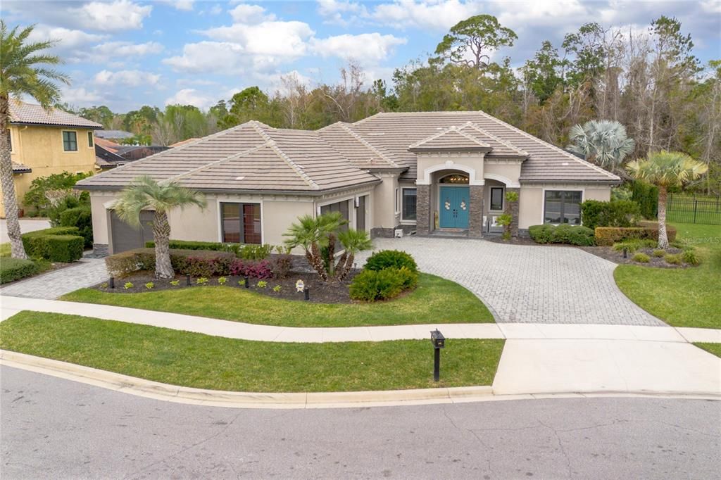 Vendido Recientemente: $1,260,000 (4 camas, 4 baños, 3779 Pies cuadrados)