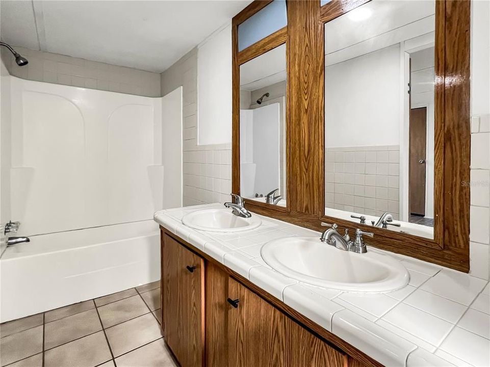 En Venta: $139,900 (2 camas, 2 baños, 784 Pies cuadrados)