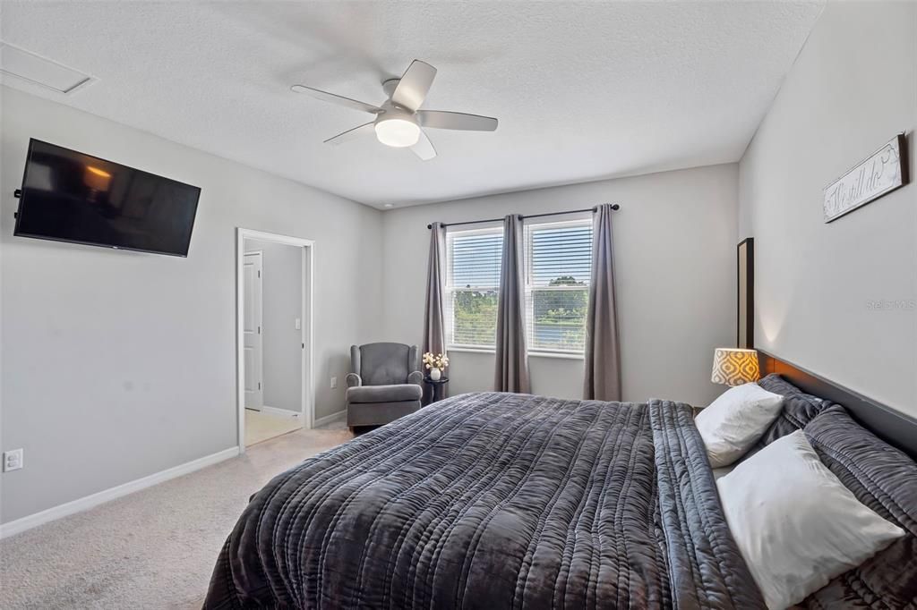 For Sale: $449,900 (4 beds, 3 baths, 2588 Square Feet)