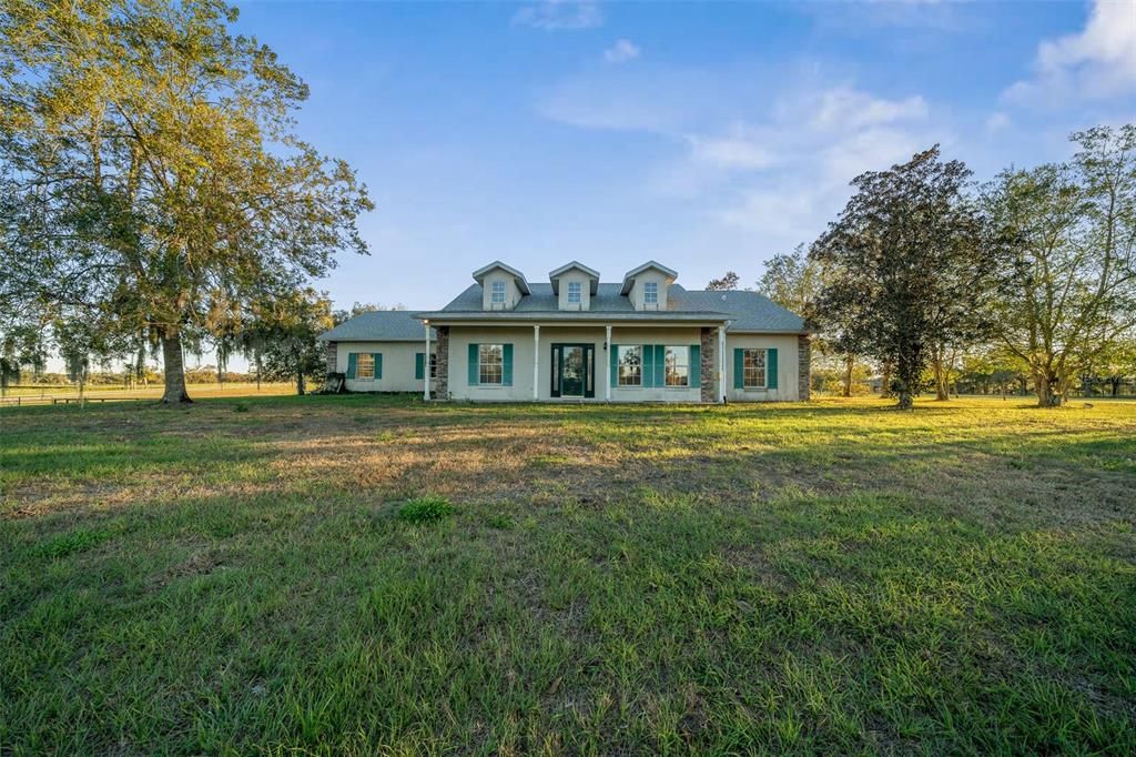 Recently Sold: $2,200,000 (3 beds, 2 baths, 1950 Square Feet)