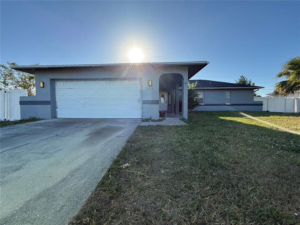 Recently Sold: $275,000 (3 beds, 2 baths, 1600 Square Feet)