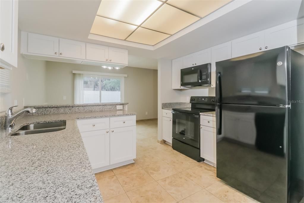 В аренду: $2,245 (3 спален, 2 ванн, 1244 Квадратных фут)