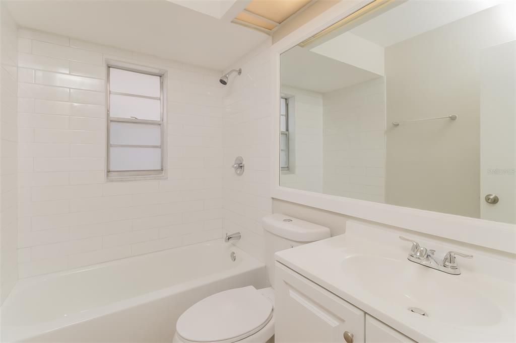 В аренду: $2,245 (3 спален, 2 ванн, 1244 Квадратных фут)