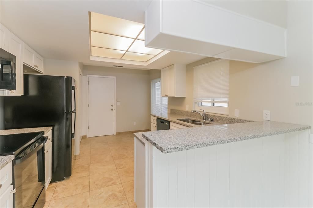 В аренду: $2,245 (3 спален, 2 ванн, 1244 Квадратных фут)