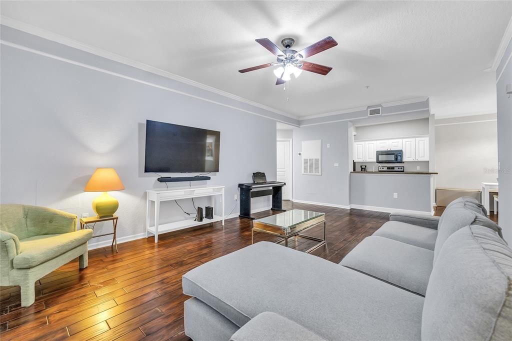 For Sale: $224,000 (3 beds, 2 baths, 1336 Square Feet)