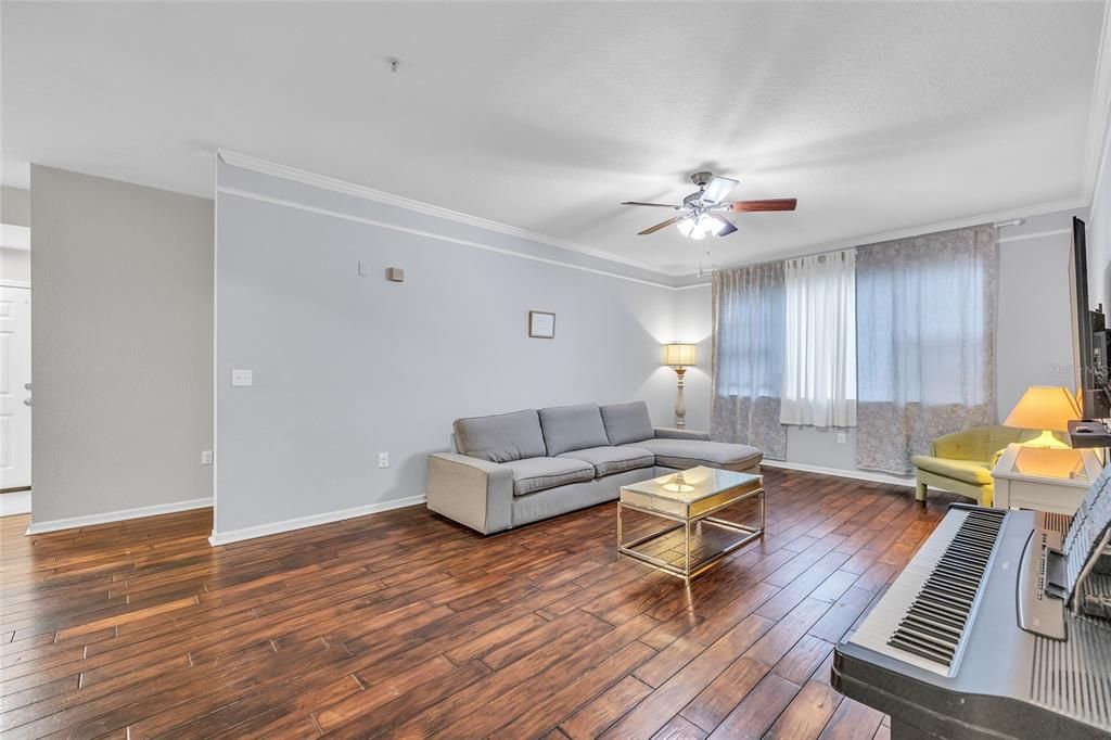 For Sale: $224,000 (3 beds, 2 baths, 1336 Square Feet)
