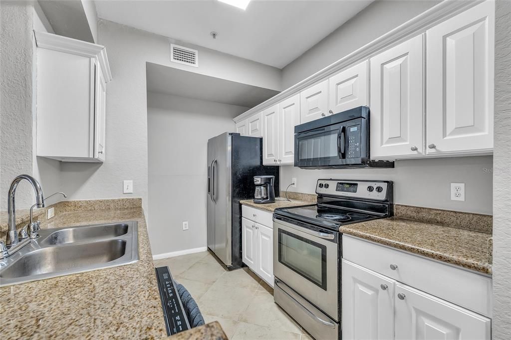 For Sale: $224,000 (3 beds, 2 baths, 1336 Square Feet)
