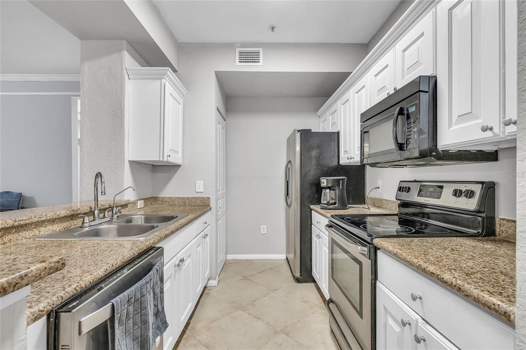 For Sale: $224,000 (3 beds, 2 baths, 1336 Square Feet)