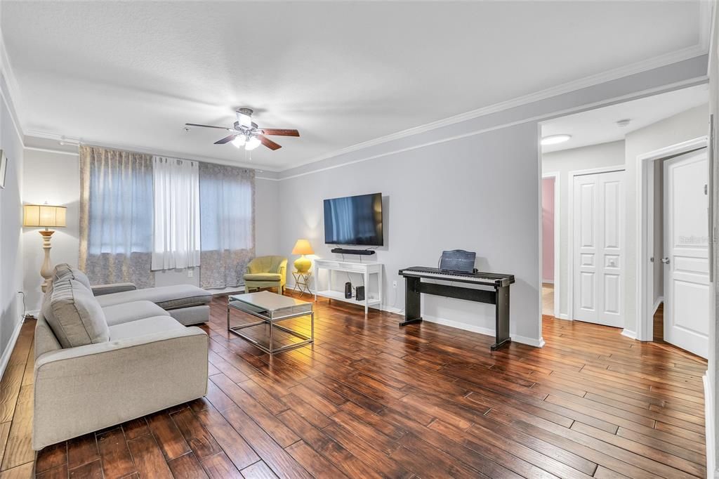 For Sale: $224,000 (3 beds, 2 baths, 1336 Square Feet)