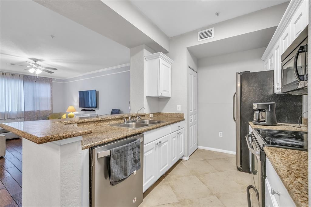 For Sale: $224,000 (3 beds, 2 baths, 1336 Square Feet)
