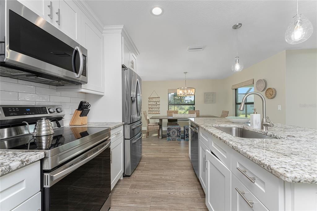 For Rent: $5,950 (3 beds, 2 baths, 1770 Square Feet)