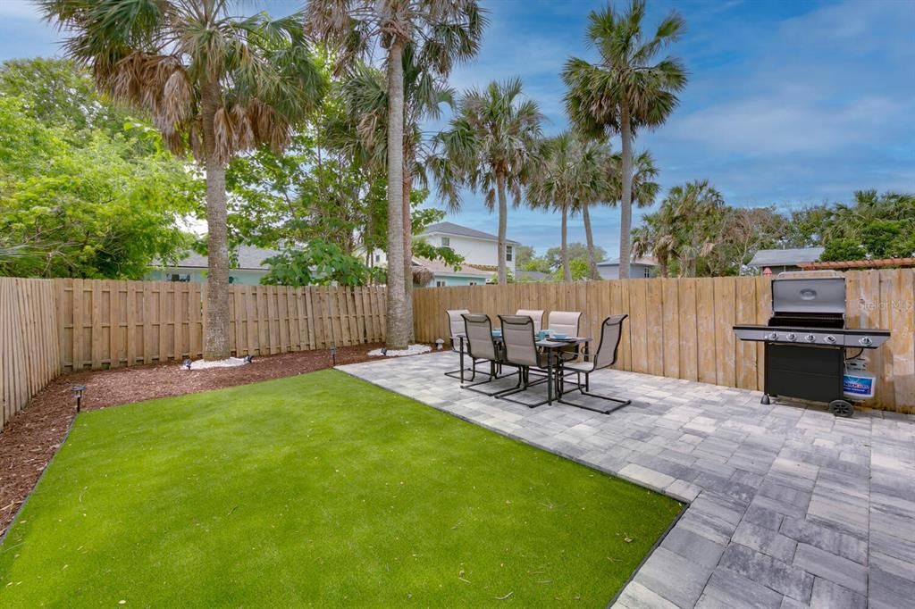 For Rent: $5,600 (4 beds, 2 baths, 2130 Square Feet)