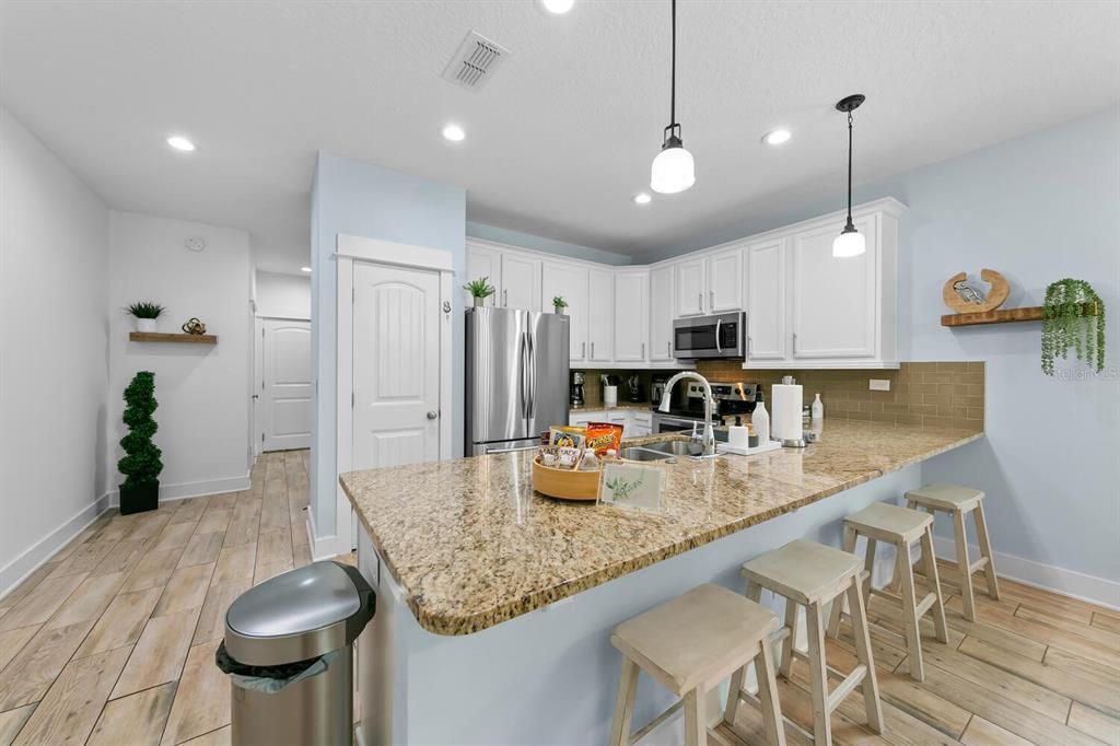 For Rent: $5,600 (4 beds, 2 baths, 2130 Square Feet)