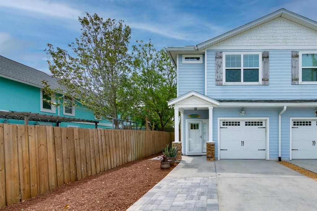 For Rent: $5,600 (4 beds, 2 baths, 2130 Square Feet)