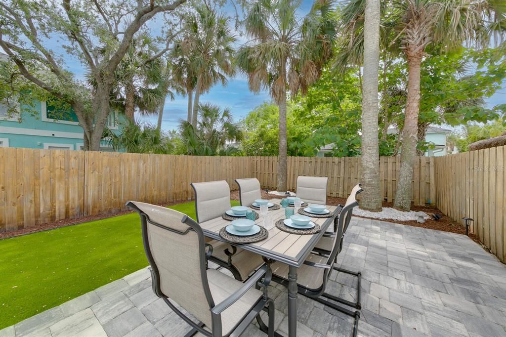 For Rent: $5,600 (4 beds, 2 baths, 2130 Square Feet)