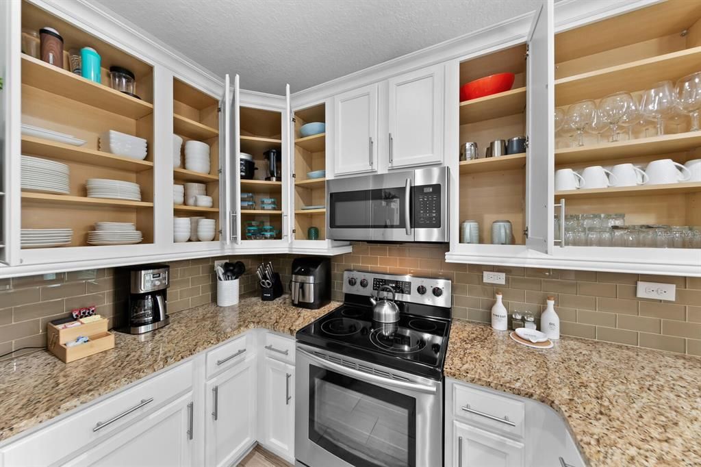 For Rent: $5,600 (4 beds, 2 baths, 2130 Square Feet)