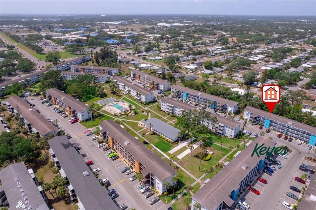 На продажу: $110,000 (2 спален, 2 ванн, 840 Квадратных фут)