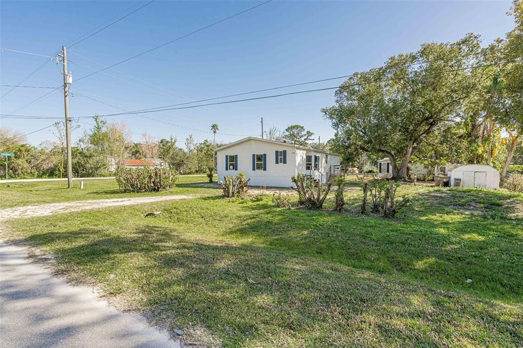 На продажу: $239,900 (2 спален, 2 ванн, 1186 Квадратных фут)