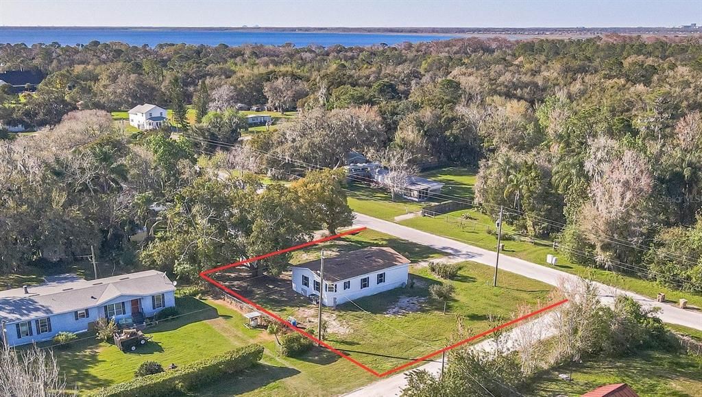 На продажу: $239,900 (2 спален, 2 ванн, 1186 Квадратных фут)