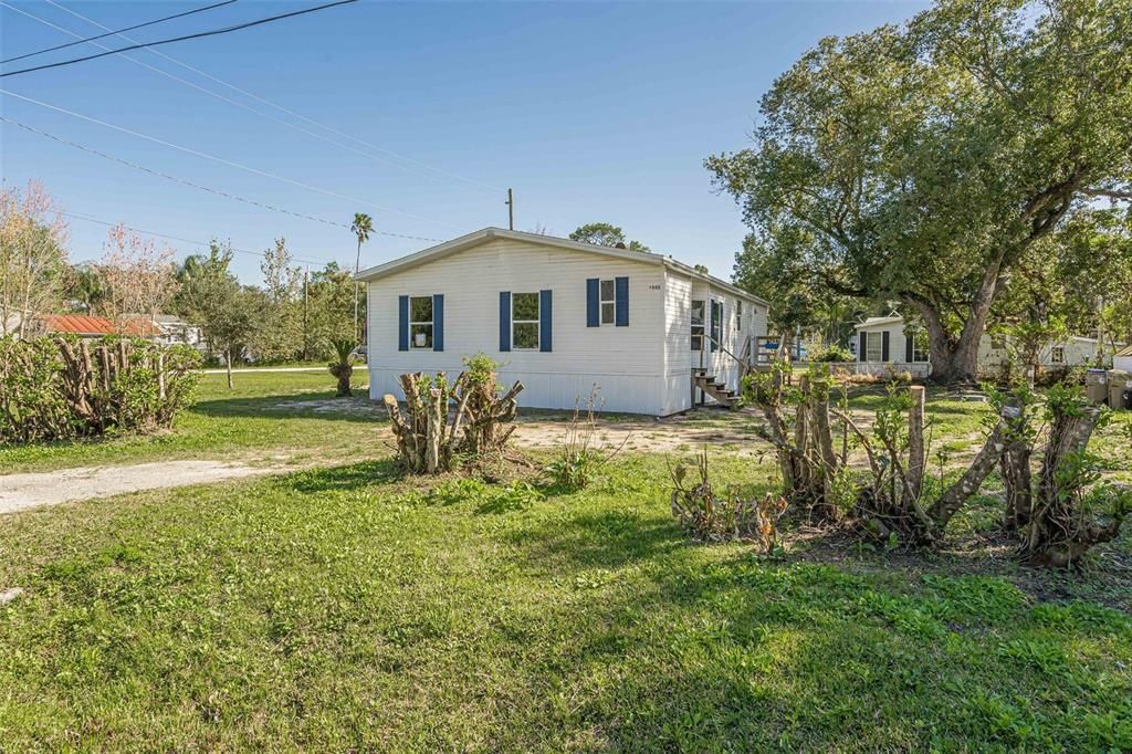 На продажу: $239,900 (2 спален, 2 ванн, 1186 Квадратных фут)