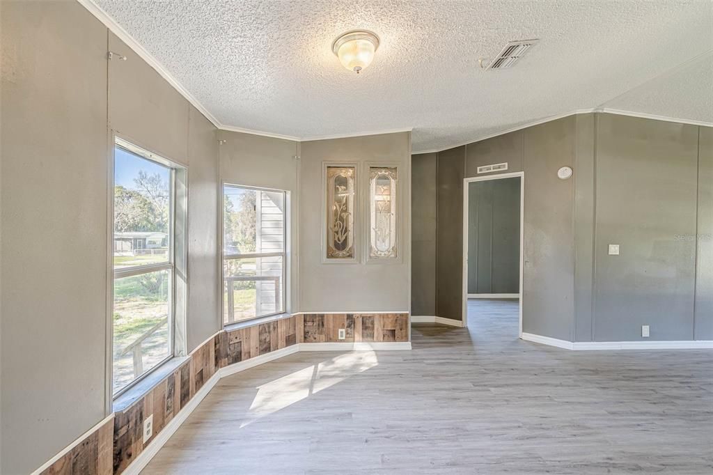 На продажу: $239,900 (2 спален, 2 ванн, 1186 Квадратных фут)