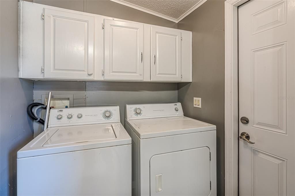 На продажу: $239,900 (2 спален, 2 ванн, 1186 Квадратных фут)