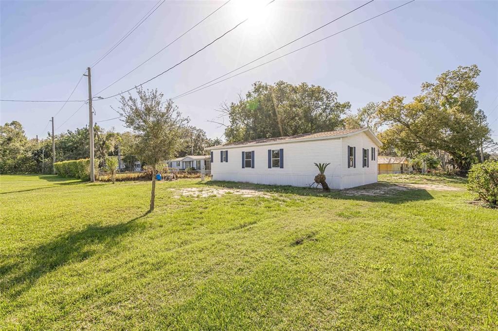 На продажу: $239,900 (2 спален, 2 ванн, 1186 Квадратных фут)