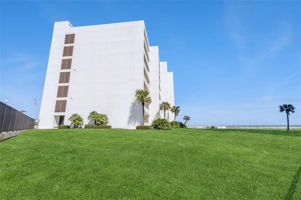 Active With Contract: $675,000 (3 beds, 4 baths, 2967 Square Feet)